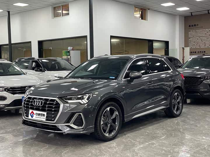 Audi Q3 2022 35 TFSI Stylish and Dynamic