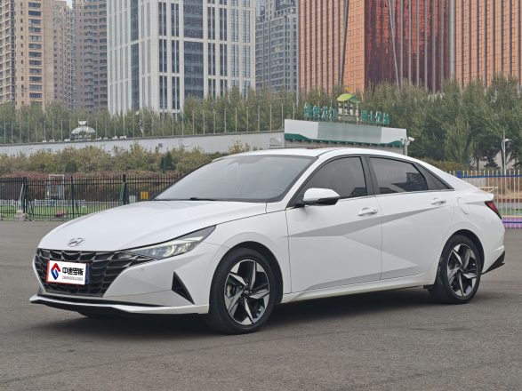 Elantra 2021 1.5L CVT LUX Premium Edition