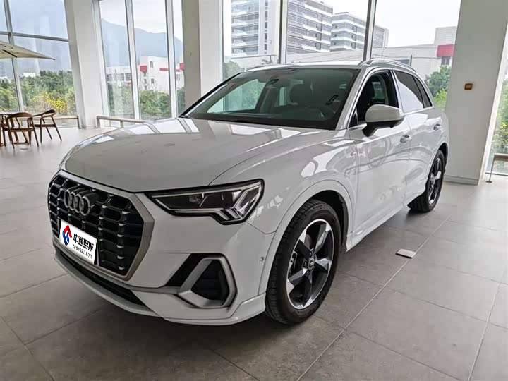 Audi Q3 2023 35 TFSI Fashion Dynamic Edition (1.4T)