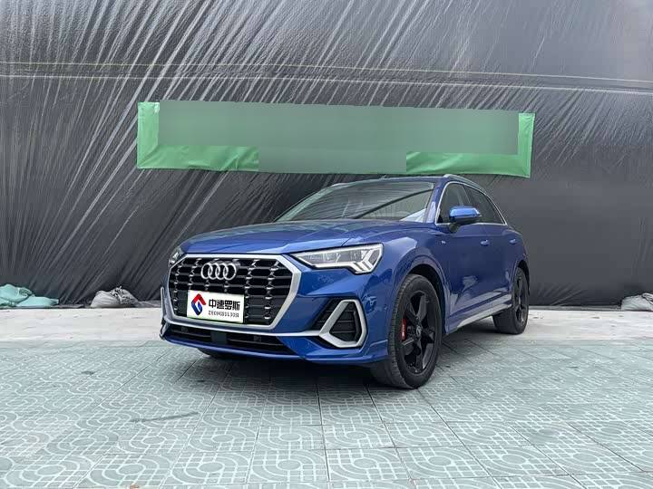 Audi Q3 2022 35 TFSI Stylish and Dynamic